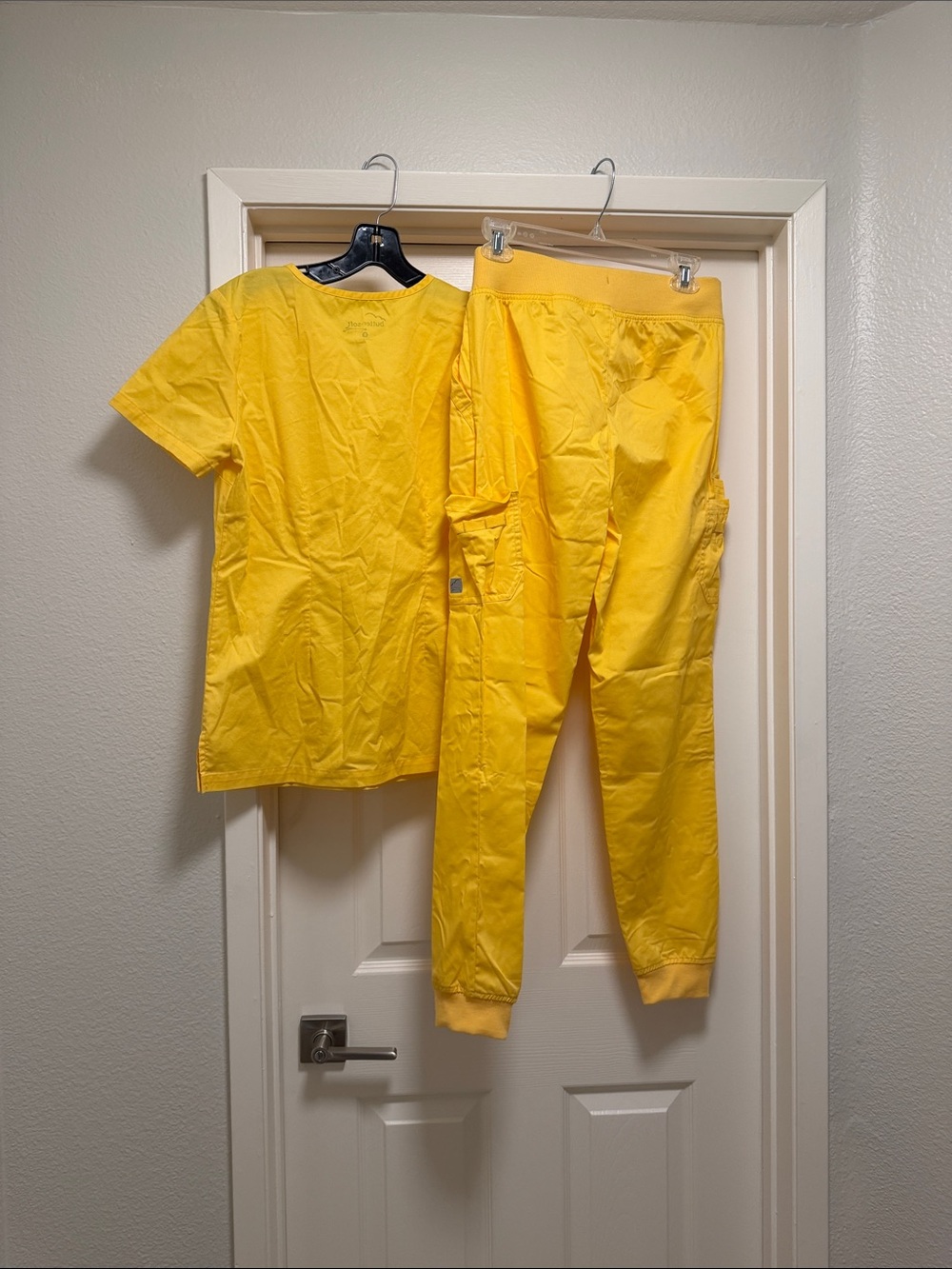 Yellow Scrub Set - Picture 6 of 7